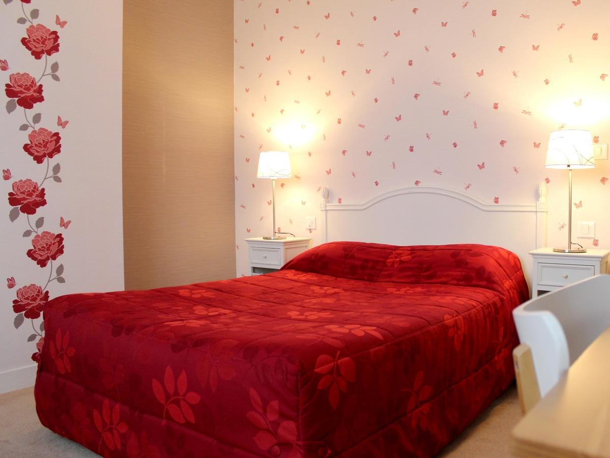 Hotel Les Aubépines Illiers-Combray Esterno foto