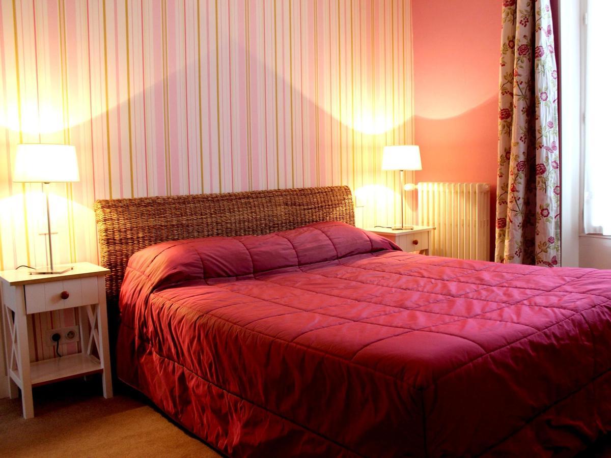 Hotel Les Aubépines Illiers-Combray Esterno foto